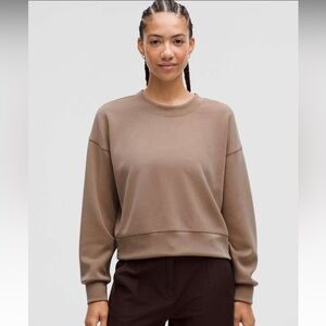 Lululemon Softstreme Cropped Crew in Taupetastic